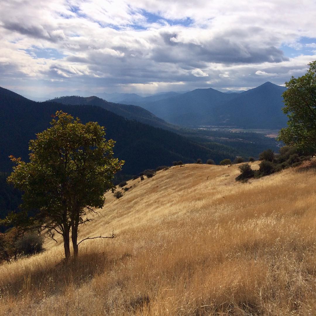 I’m certainly loving this new trail high above the Applegate Valley. Looking forward to a completed route between Ashland and Grants Pass